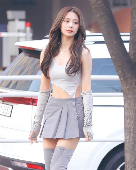 tzuzy|쯔위 (TZUYU) (@thinkaboutzu) • Instagram photos and videos.